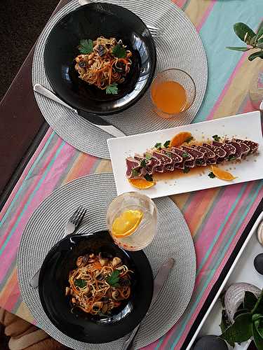 Wok de nouilles sautées aux champignons