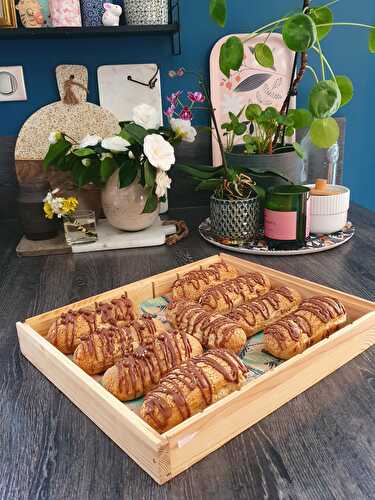 Les éclairs au chocolat sans glaçage avec craquelin