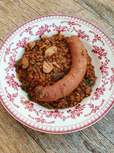 Saucisses lentilles aux champignons et poireaux