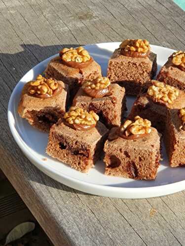 Carrés noix de pécan & chocolat pour le goûter