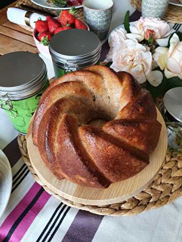 Cake citron et graines de chia à la purée d'amandes