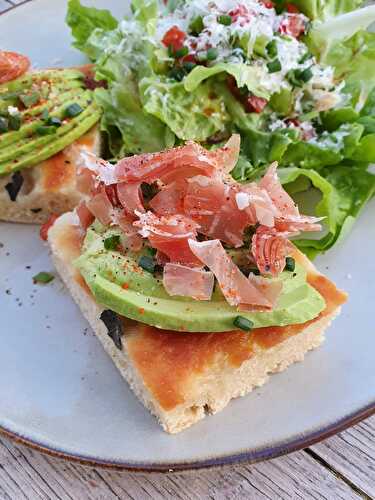 La recette des savoureuses tartines de focaccia à l'avocat