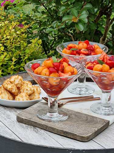 Salade de fruits facile pour l'été, aux fruits rouges et melon