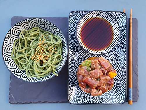 Tartare de thon à la mangue, nouilles soba au thé vert