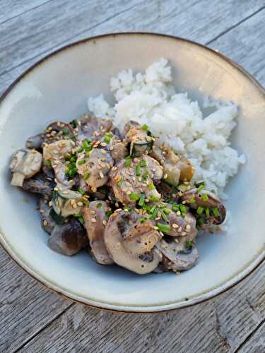 Champignons de Paris, sauce crémeuse au miso blanc