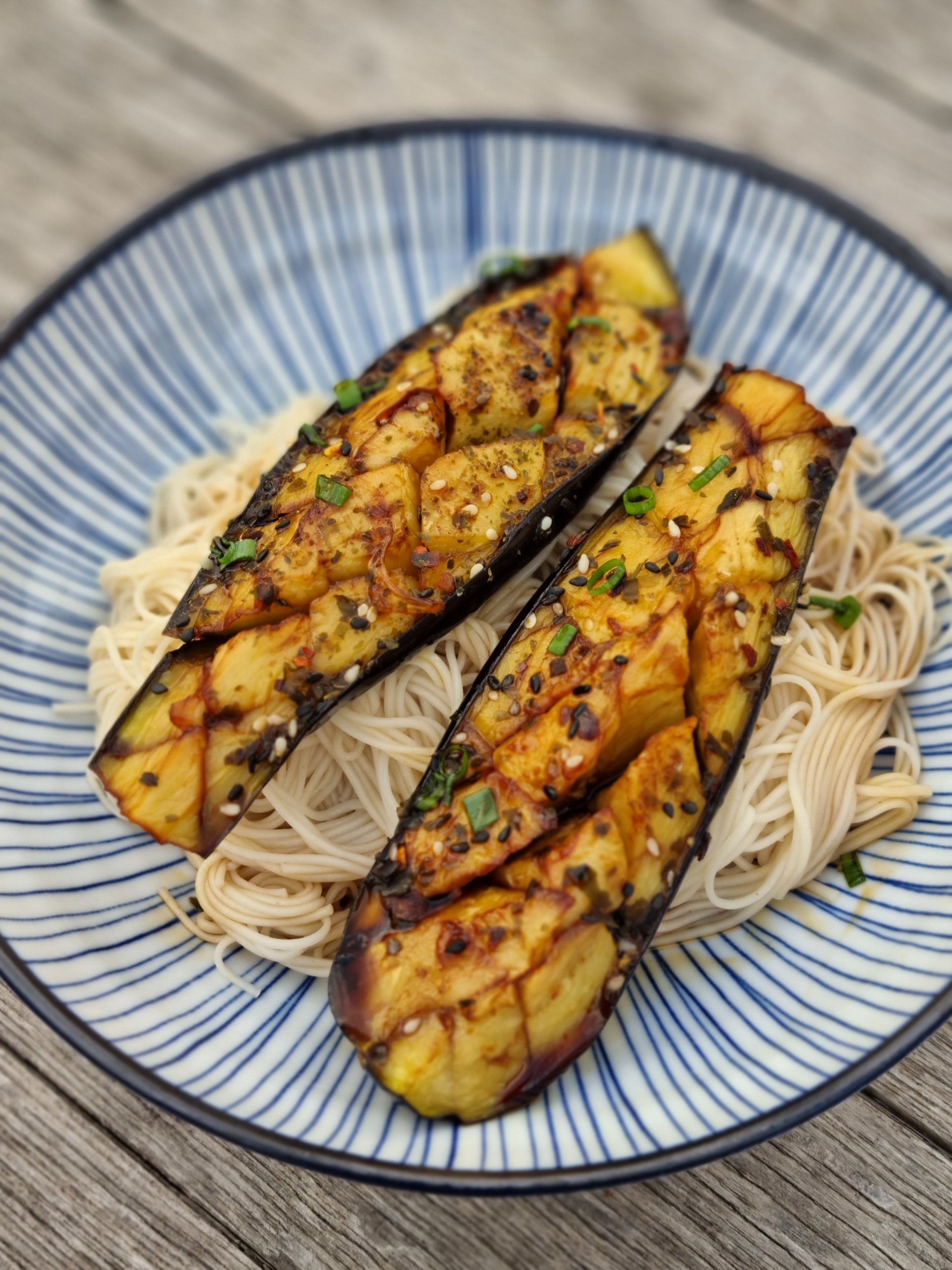 Nouilles Japonaises somen aux aubergines frites