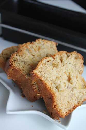 Cake moelleux aux pommes et à la rhubarbe