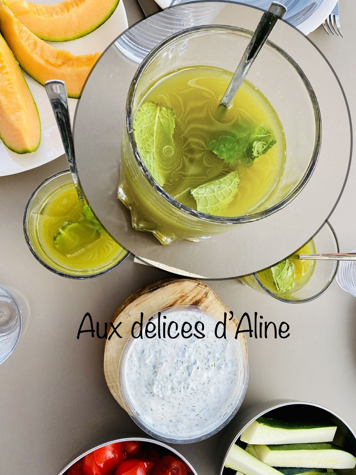 Jus frais citron, menthe, pomme et concombre.