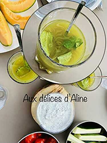 Jus frais citron, menthe, pomme et concombre.