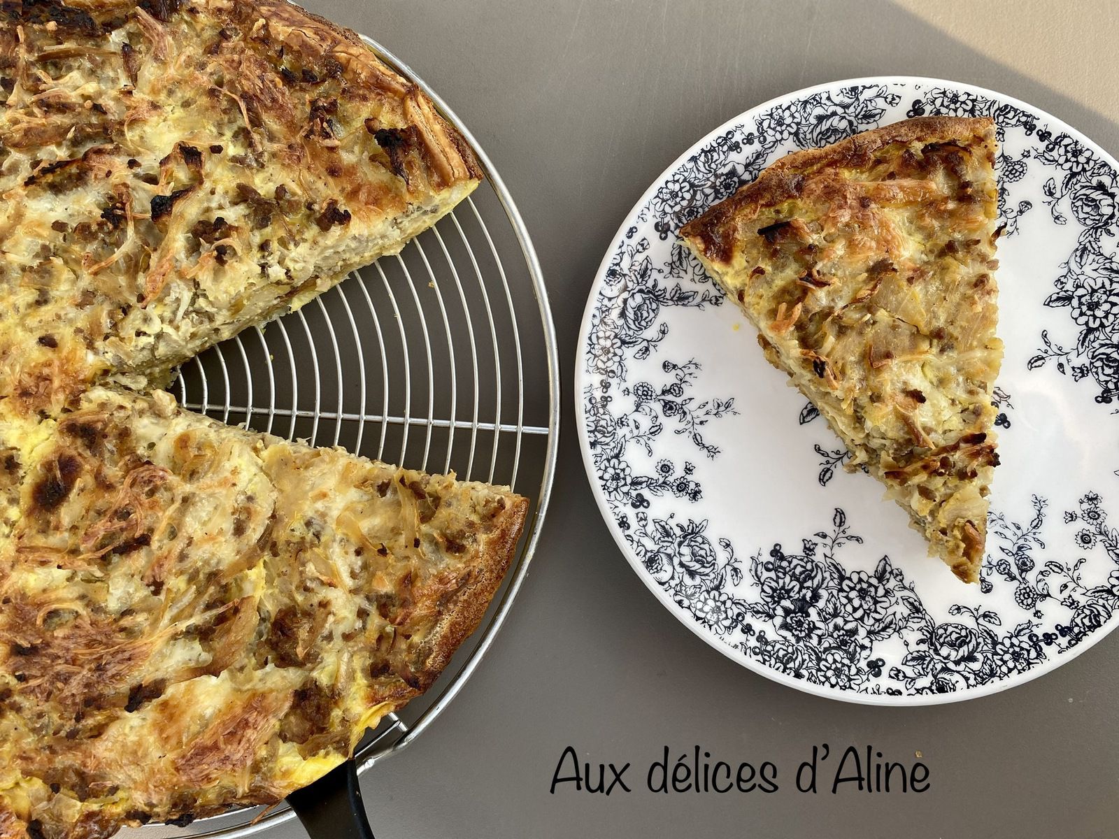 Tarte à l’oignon et à la viande hachée 