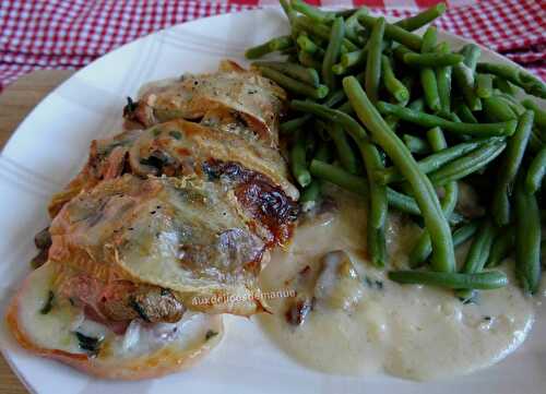 Blancs de poulet et jambon aux champignons gratinés