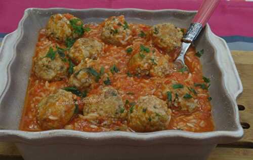 Boulettes de veau et merguez au riz, à la sauce tomate