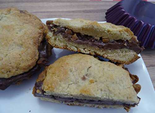 Cookies au caramel et pâte à tartiner au chocolat - auxdelicesdemanue