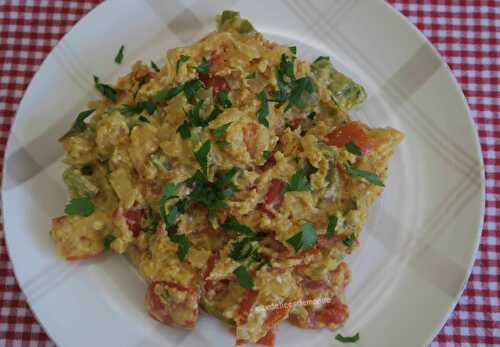 Oeufs brouillés aux poivrons et tomates (Mich Mach-Bulgarie) -light-