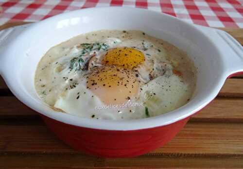 Oeufs cocotte au saumon fumé et champignons à la crème