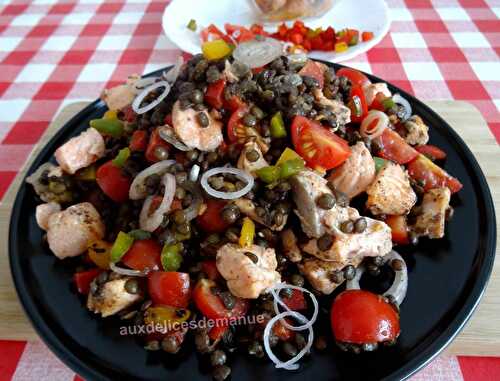 Salade de lentilles et légumes au saumon