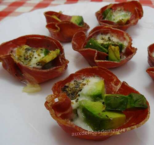 Tartelettes de coppa à l'avocat et mozzarella