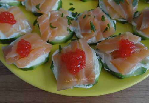 Toasts de concombre au saumon fumé et crème épaisse