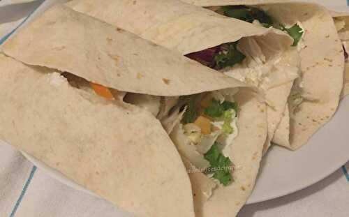 Wraps au plaisir de la mer et mélange de crudités