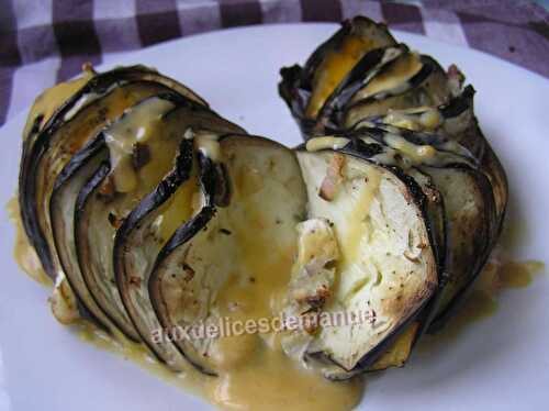 Aubergine garnie de fromages au four -LIGHT -