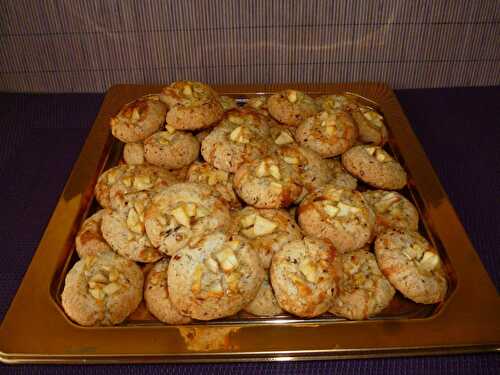 Biscuits aux noisettes et pomme au miel