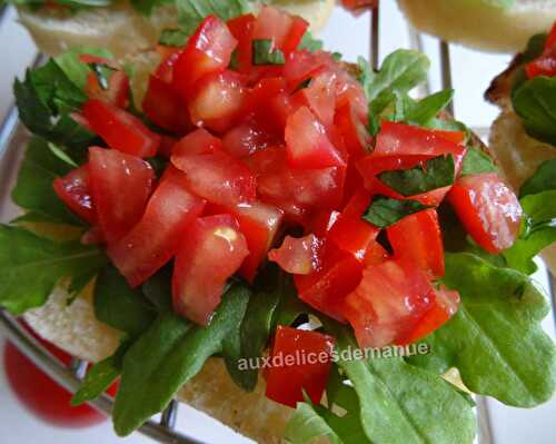 Bruschetta à la roquette et concassé de tomates au balsamique