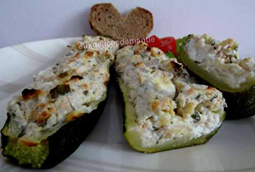 Courgettes farcies au jambon de poulet fumé et chèvre frais -LIGHT-