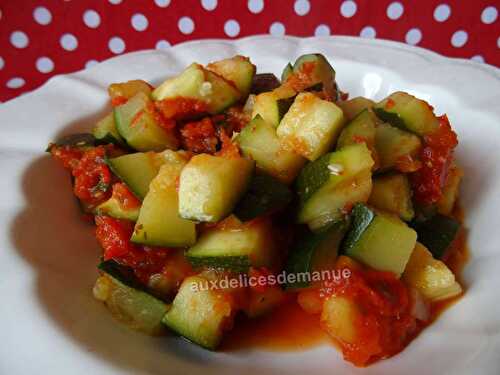 Courgettes vapeur sauce piquante aux légumes