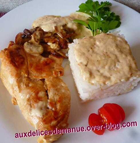 Escalope de poulet aux champignons, crème et riz