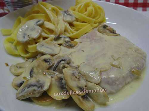 Escalopes de veau aux champignons et crème épaisse