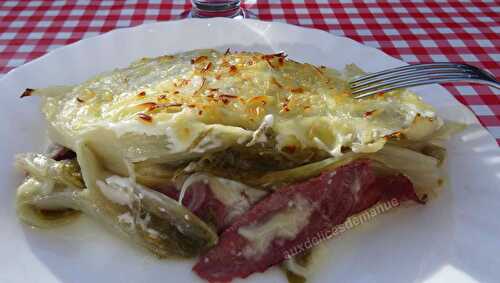 Gratin d'endives aux tranches de bœuf et crème épaisse -LIGHT-