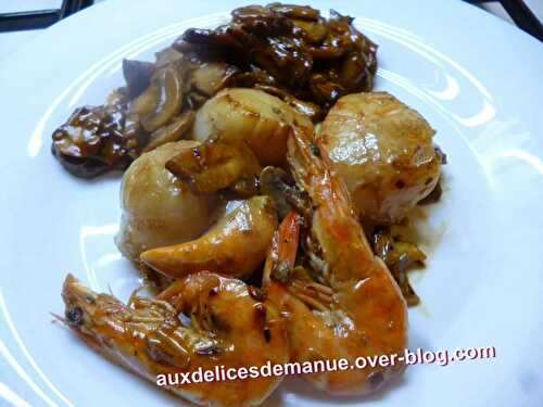 Noix de saint-Jacques et crevettes aux champignons sauce au cidre