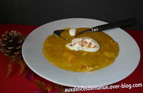 Soupe de potimarron aux lentilles corail et poulet