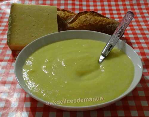 Soupe poireaux et pommes de terre au Cantal entre deux