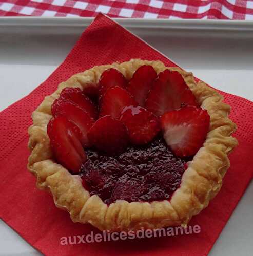 Tartelettes à la compote de fraises et fraises