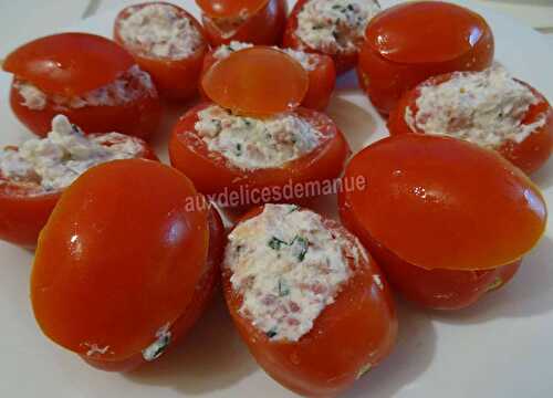 Tomates farcies au chèvre, bacon et ciboulette -LIGHT-