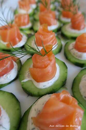 Toasts de concombre au saumon fumé et crème à l'aneth