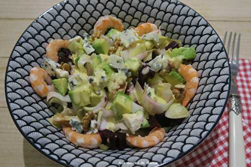 Salade d'hiver aux endives, betterave, avocat, crevettes noix et Roquefort