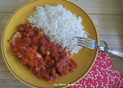 Blancs de poulet à la sauce tomate épicée au chorizo et poivron