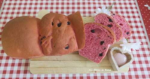 Pain  de mie brioché aux myrtilles pour octobre rose