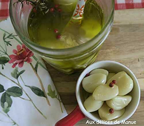 Ail confit à l'huile et aromates