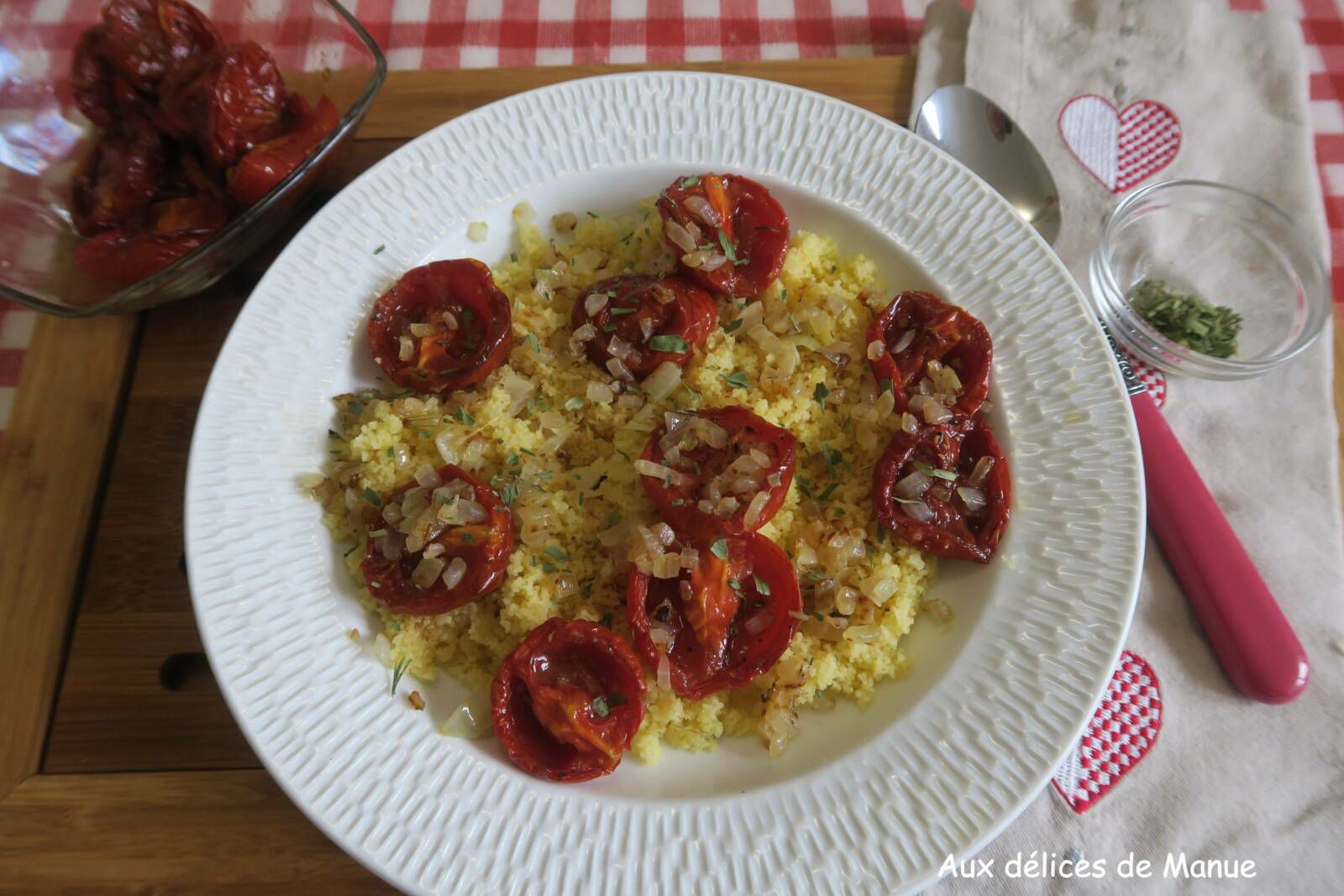 Couscous aux tomates rôties au four 