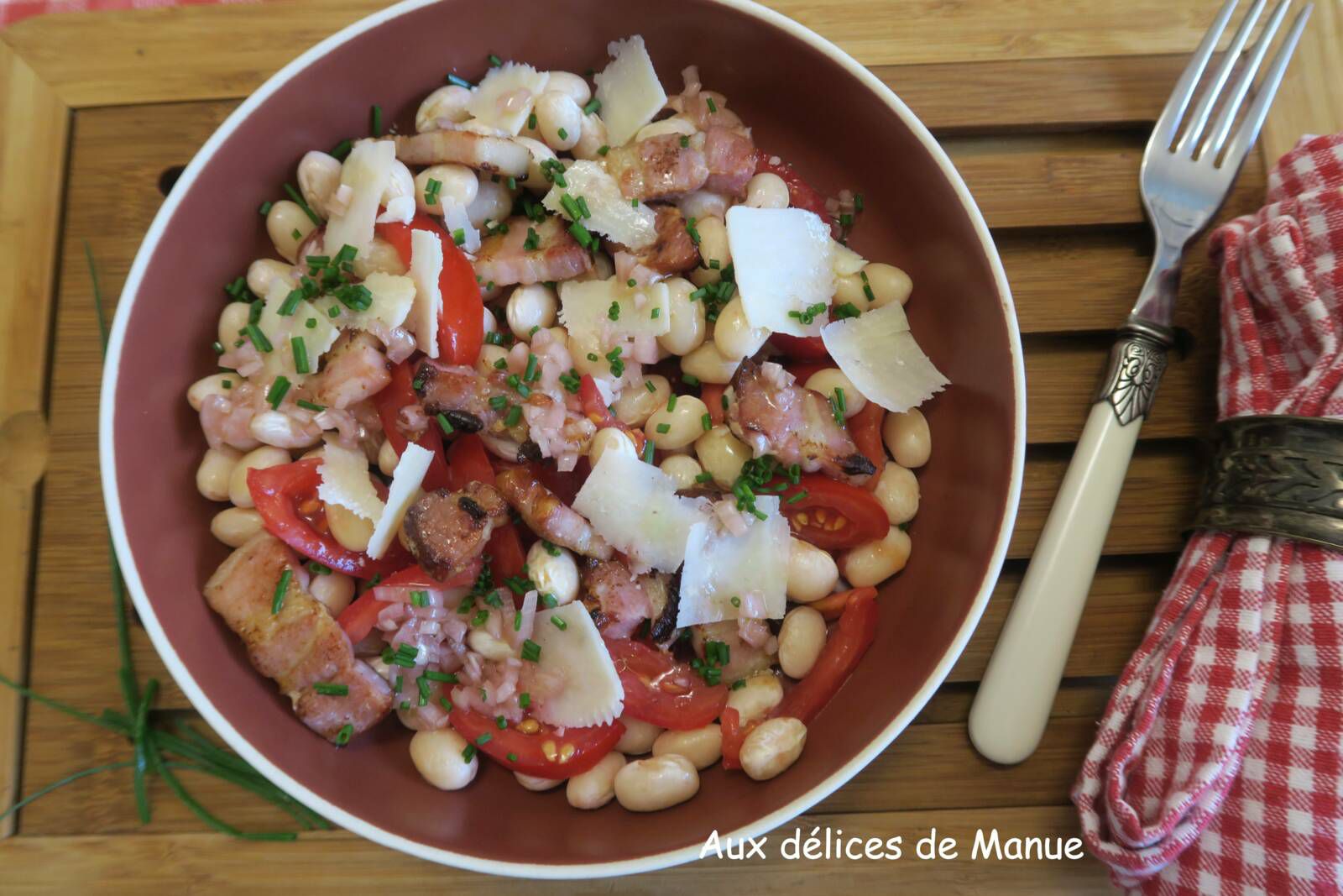 Salade de coco de Paimpol aux tomates, lardons et parmesan
