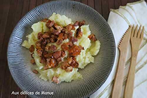 Ecrasé de pommes de terre à la crème et lardons 