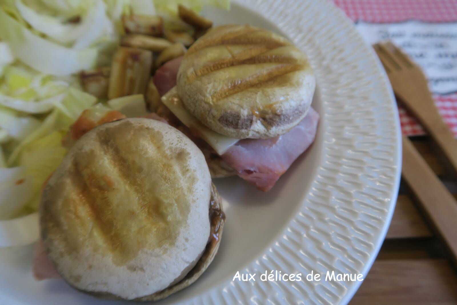 Burger champignon et ses potatoes de pieds de champignons 