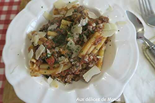 Trigatelli (pâtes) alla bolognaise de Danny Imbroisi 