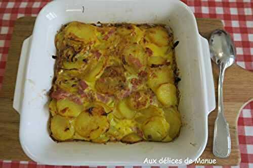 Tortilla de patata au jambon et tomates séchées, au four