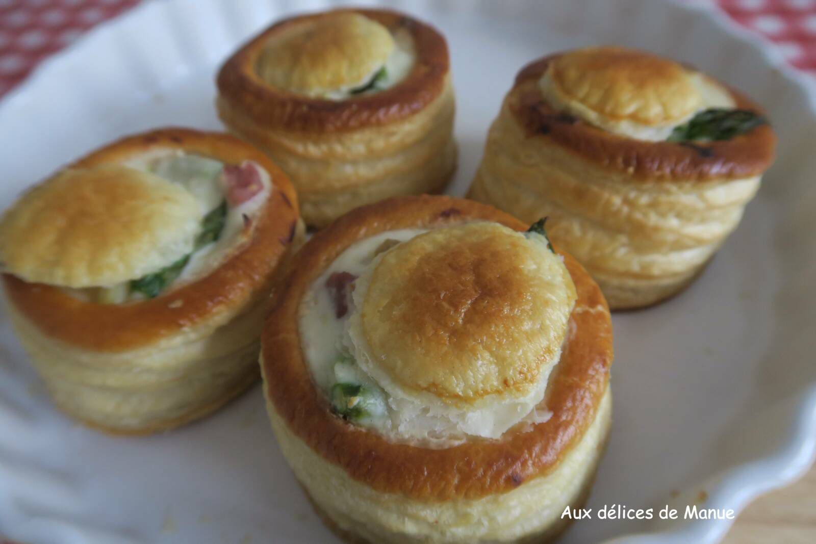 Vol au vent aux asperges vertes et blanches aux lardons et crème au fromage 