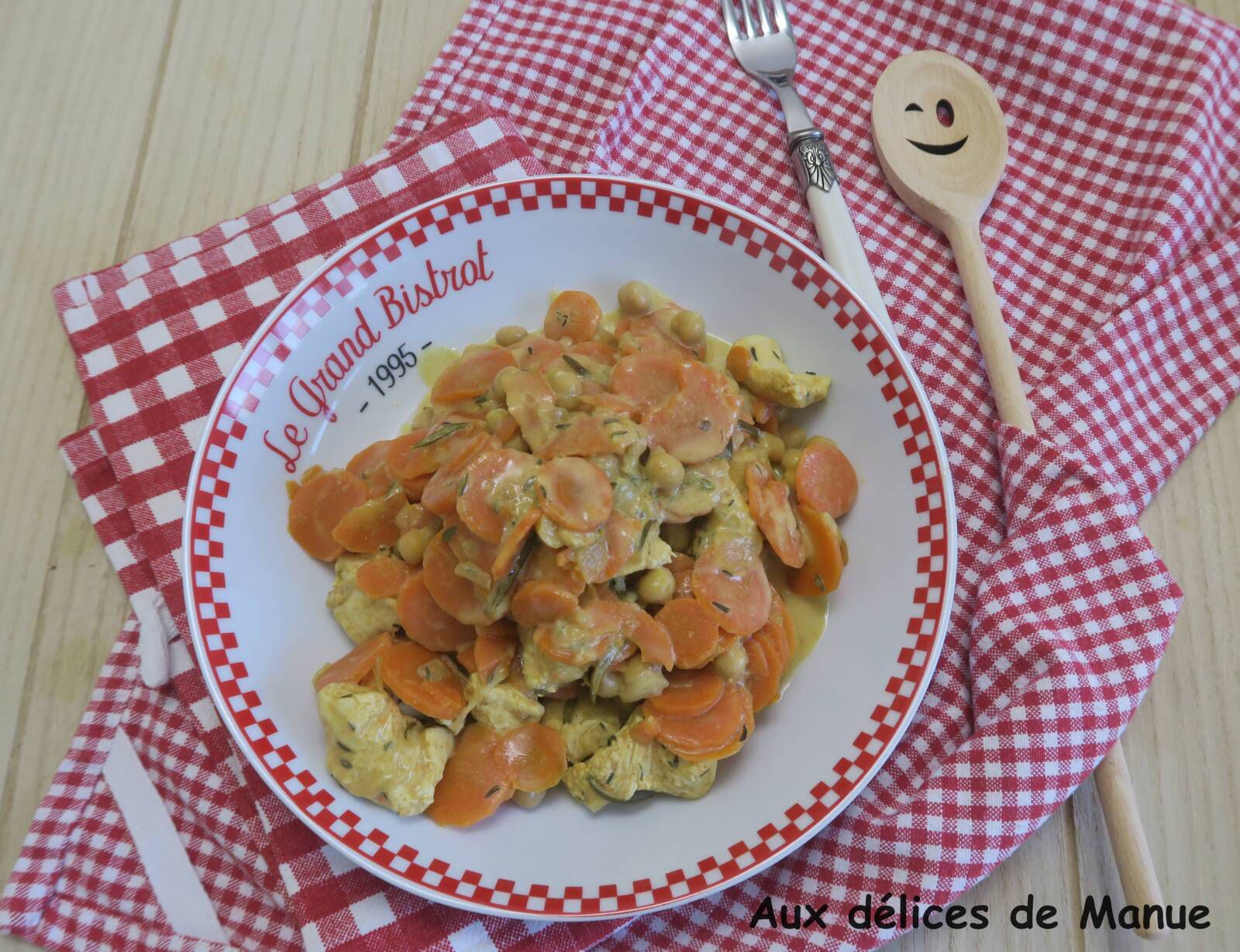 Poulet aux carottes et pois chiches, la crème et curry -light