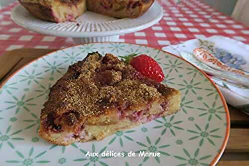 Tarte de gâche (brioche) perdue aux fraises et poudre d'amandes
